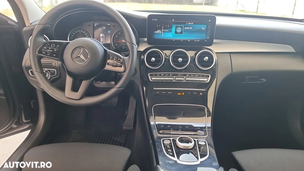 Mercedes-Benz C - 8