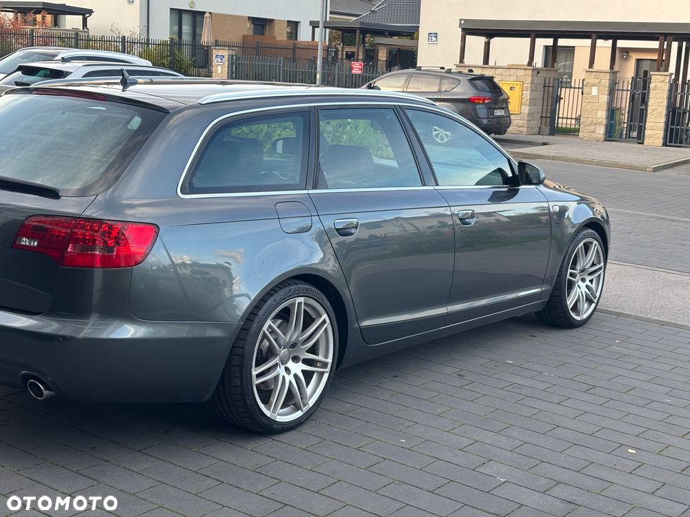 Audi A6 Avant 2.4 - 16