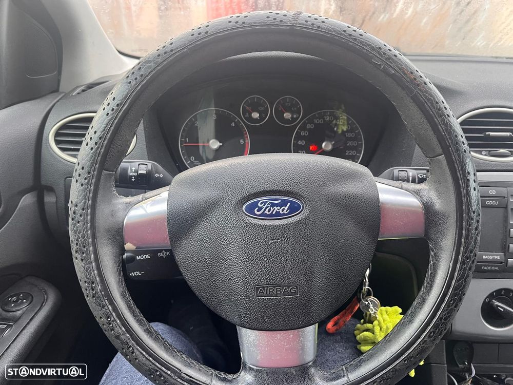 Ford Focus 1.6 TDCi Ghia - 12