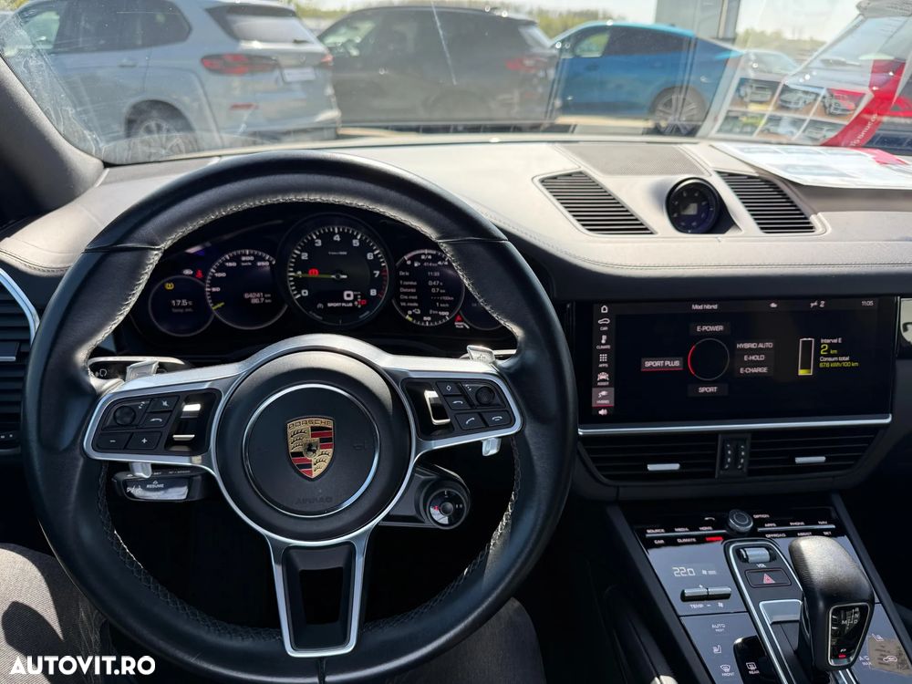 Porsche Cayenne - 18