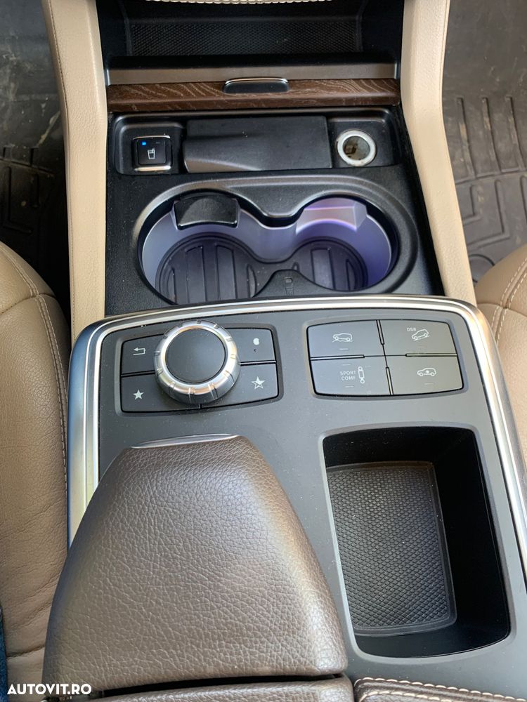Mercedes-Benz ML - 12