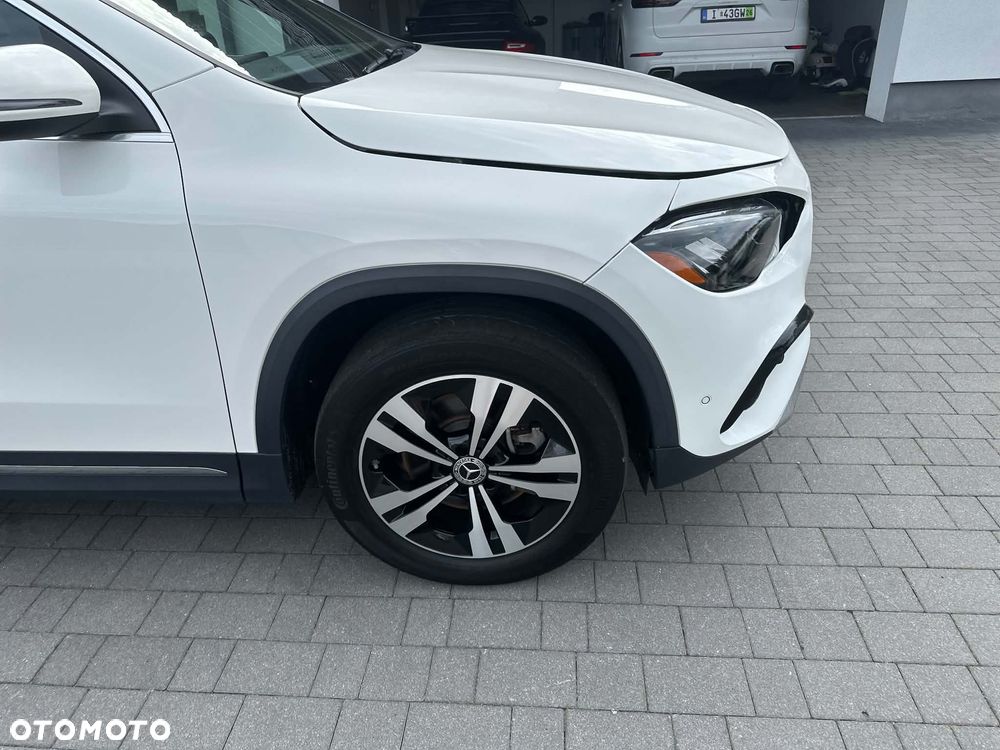 Mercedes-Benz GLA 250 4Matic 8G-DCT EDITION 2022 - 17