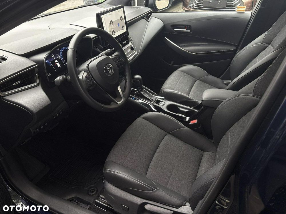 Toyota Corolla - 10