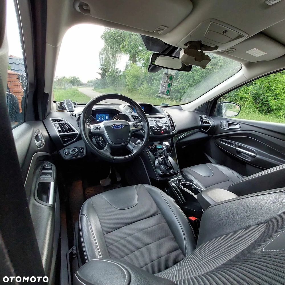 Ford Kuga 2.0 TDCi 4WD Titanium - 24