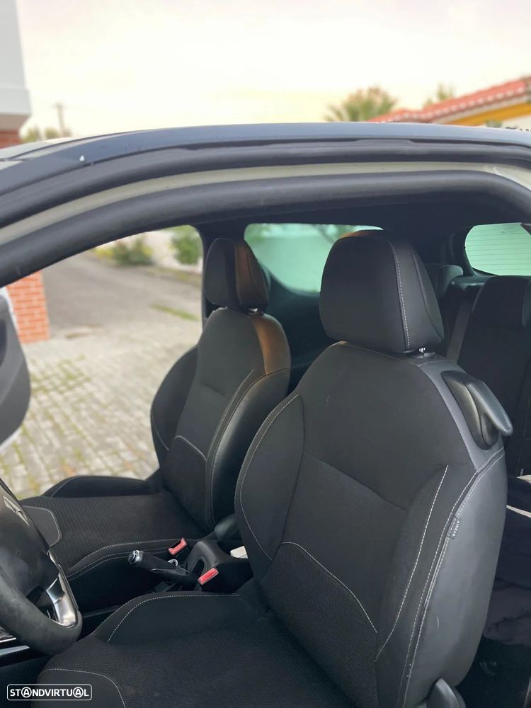 Citroën DS3 1.6 e-HDi So Chic - 10