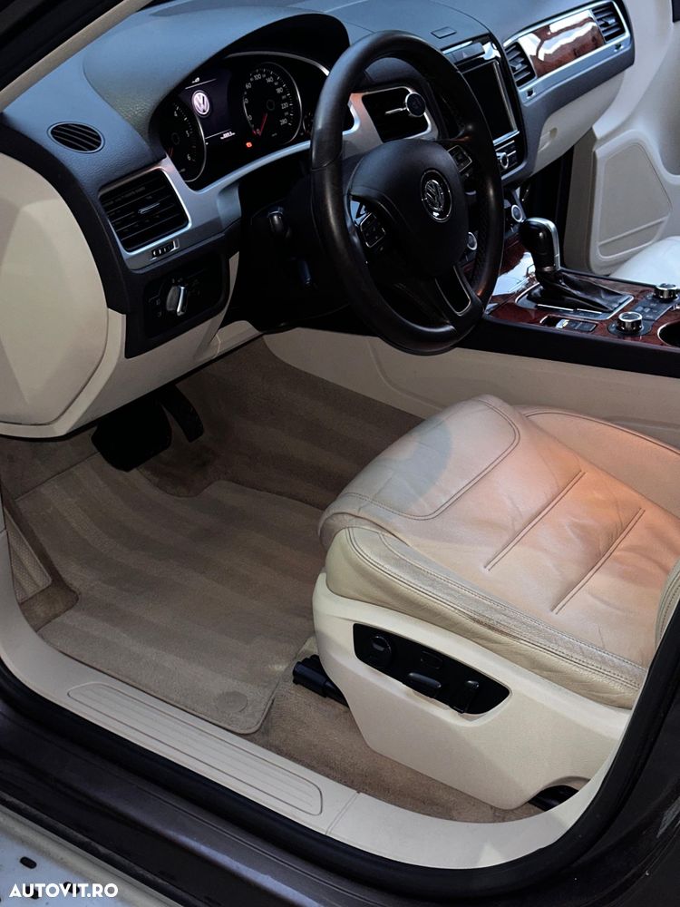 Volkswagen Touareg - 19