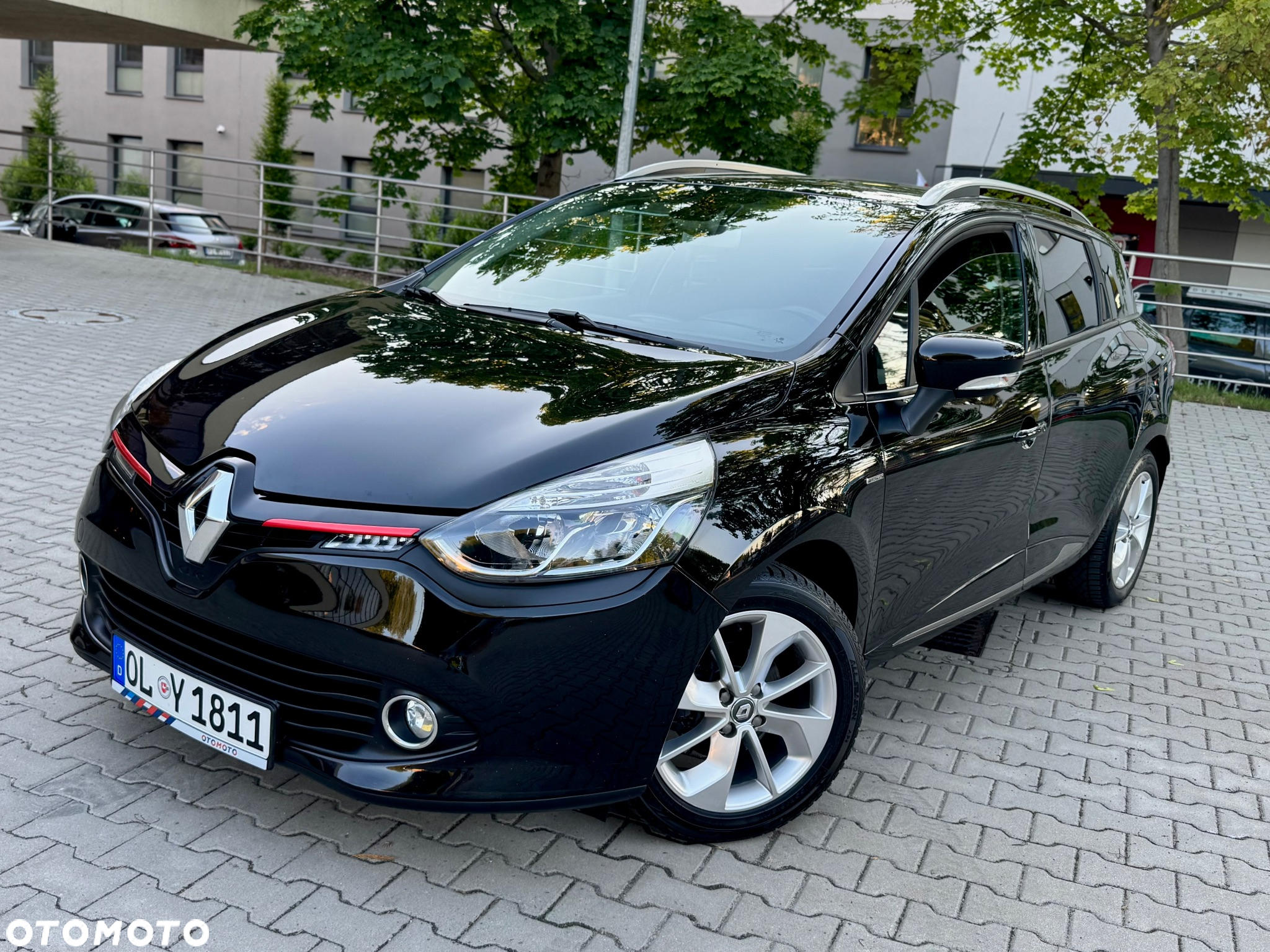 Renault Clio 1.2 16V Limited EU6 - 2