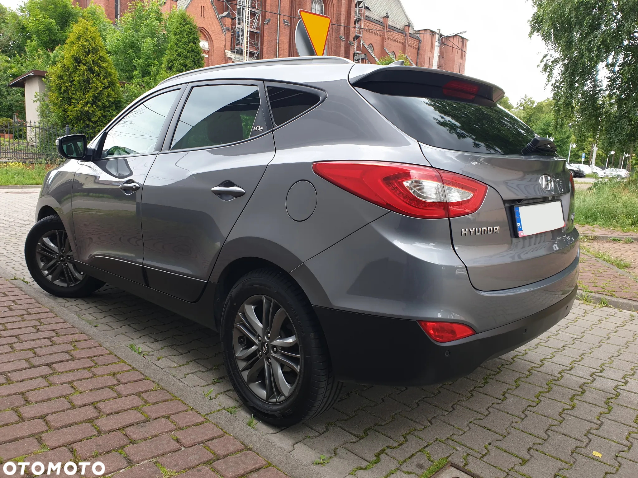 Hyundai ix35 1.7 CRDi 2WD blue Finale Gold - 16
