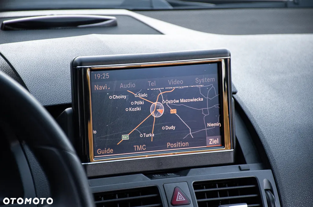 Mercedes-Benz Klasa C 200 T (BlueEFFICIENCY) 7G-TRONIC Avantgarde - 28