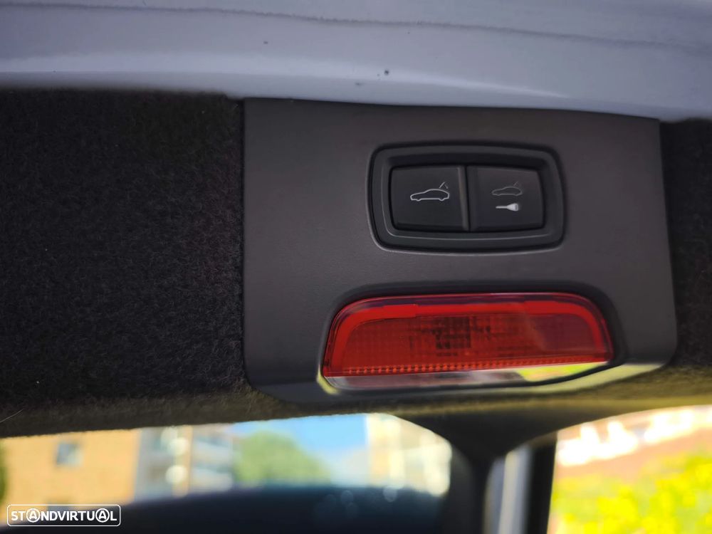 Porsche Cayenne S - 16