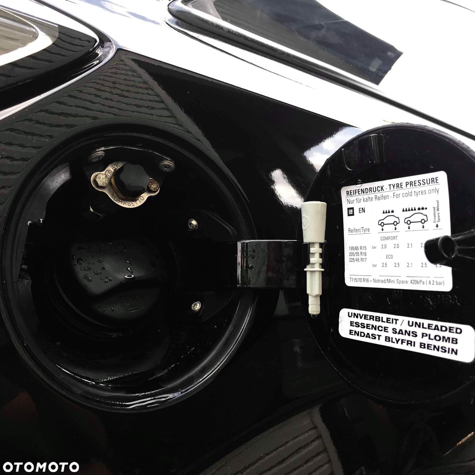 Opel Astra GTC 1.4 - 15