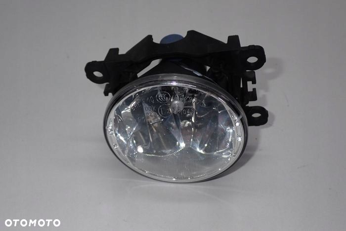TRAFIC II MEGANE III SANDERO II halogen lewy prawy 261500097R