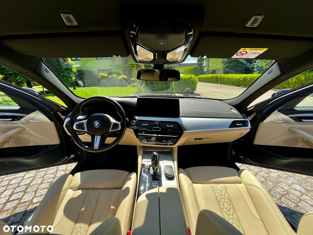 BMW Seria 5 ver-530e - 12