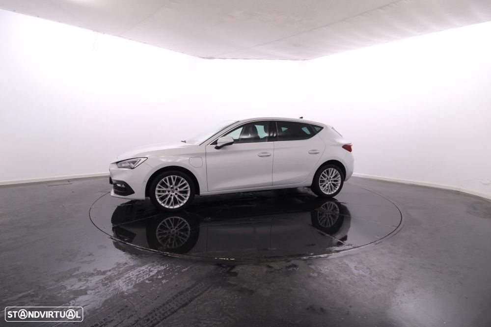 SEAT Leon 1.4 e-Hybrid Xcellence DSG - 3