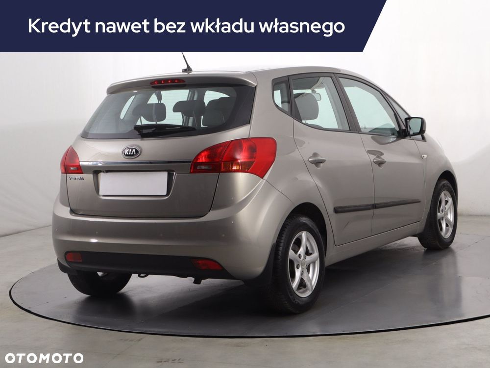 Kia Venga - 7