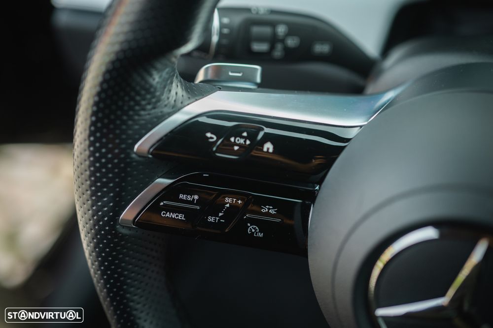 Mercedes-Benz E 300 de AMG Line - 19