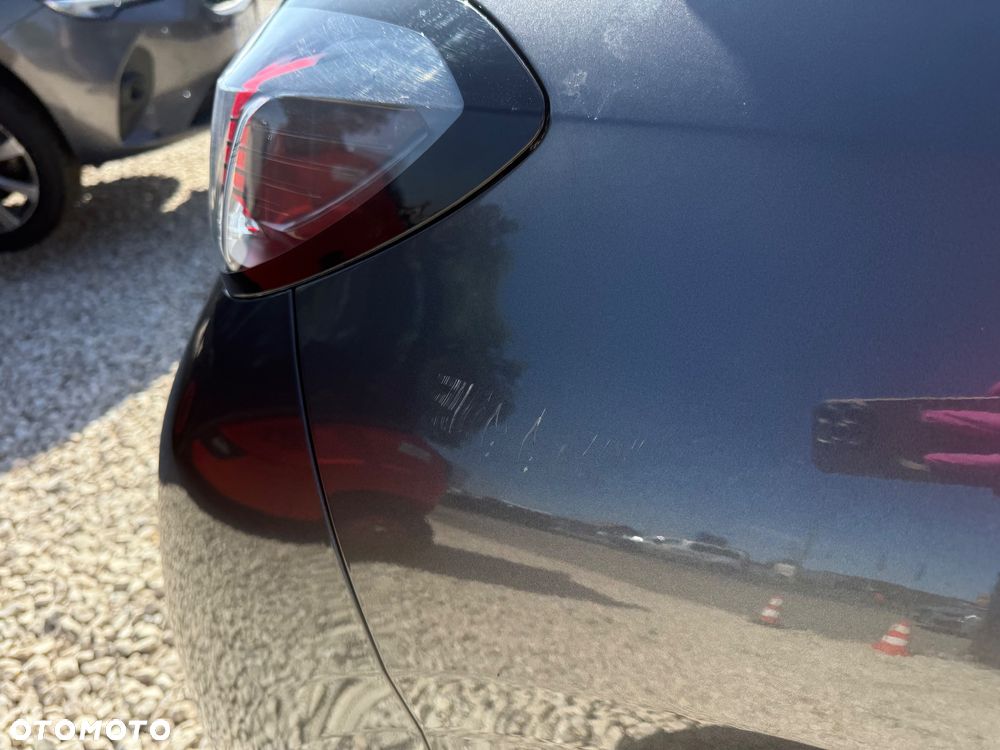 Peugeot 208 - 28