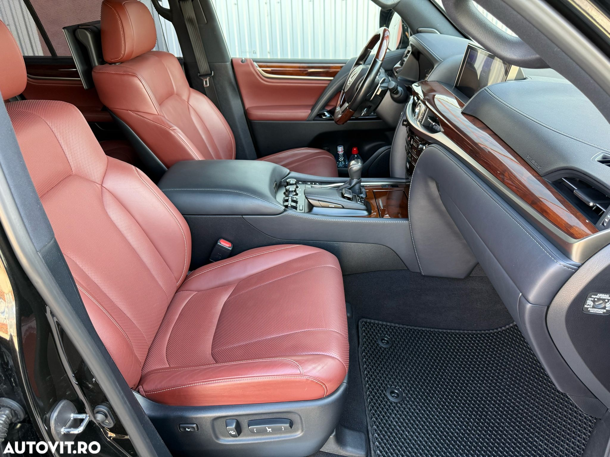 Lexus Seria LX - 11