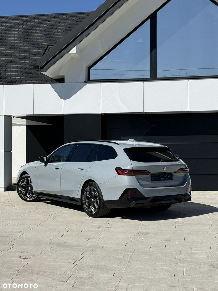 BMW Seria 5 520d xDrive - 23