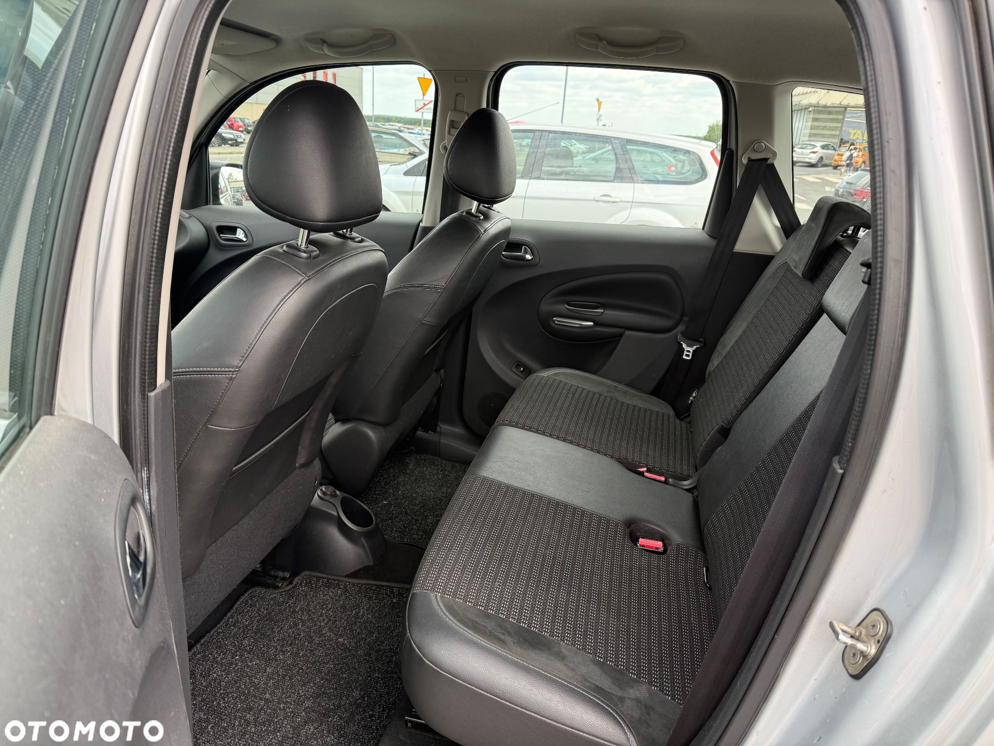 Citroën C3 Picasso 1.6 HDi Exclusive - 12