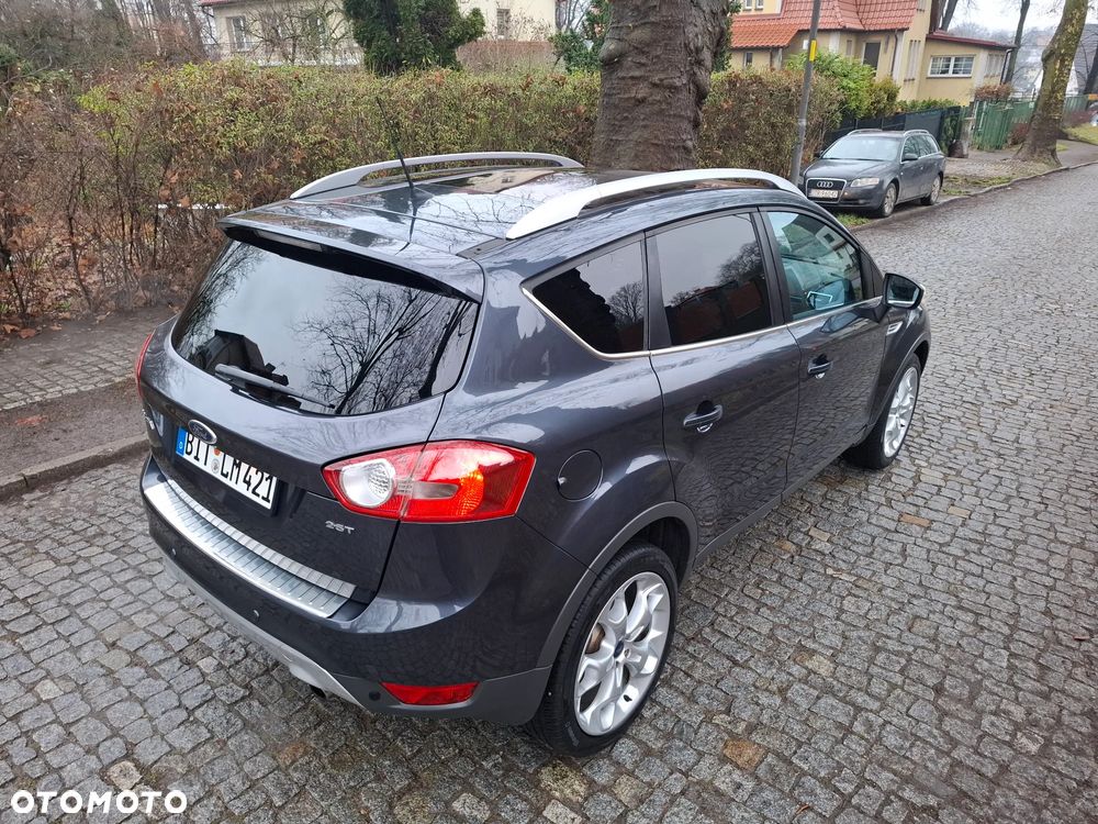 Ford Kuga 2.5 4x4 Titanium - 32