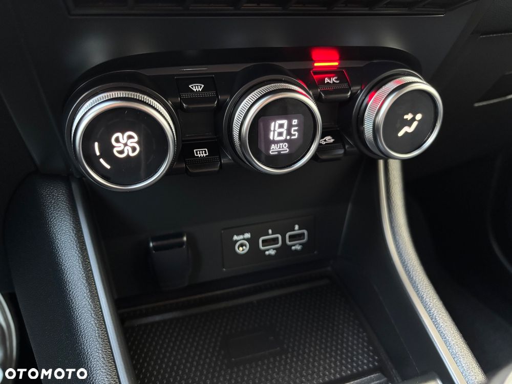 Renault Captur TCe 140 GPF INTENS - 28