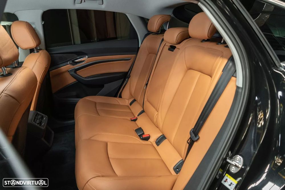 Audi Q8 e-tron 55 quattro Advanced — fotografia 17