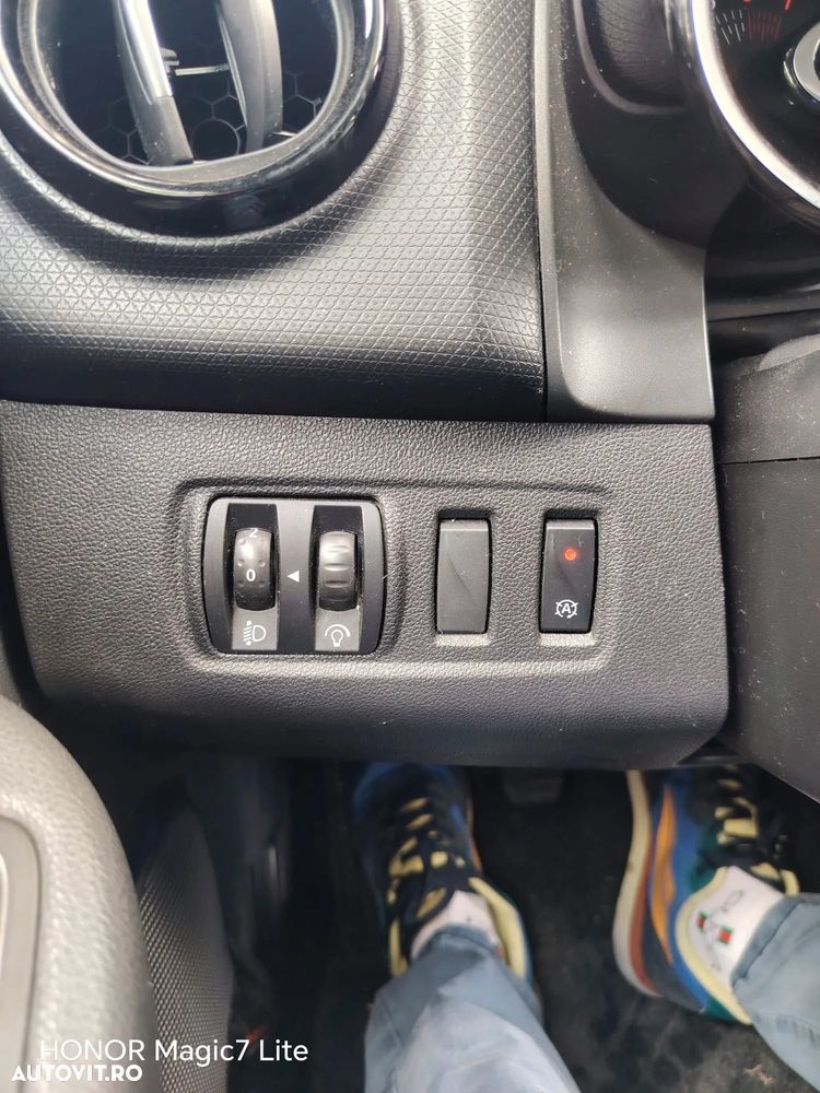 Renault Clio TCe Intens - 9