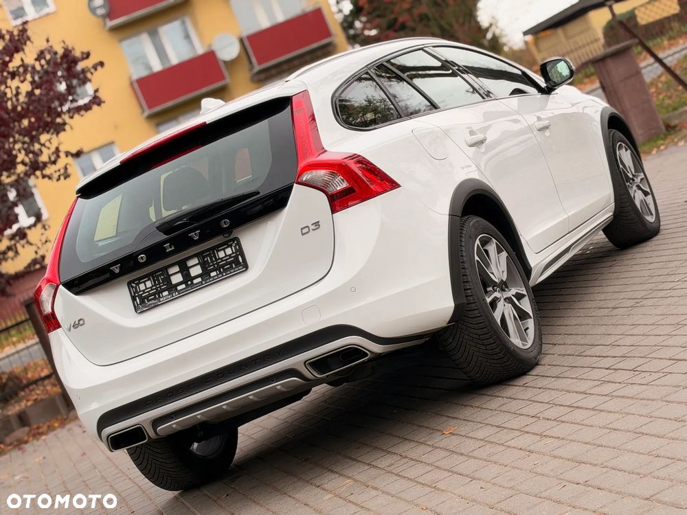 Volvo V60 Cross Country D3 Drive-E Summum - 10
