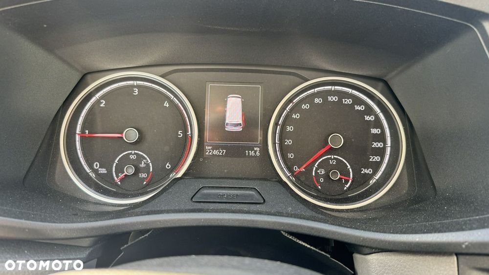 Volkswagen Caravelle - 19