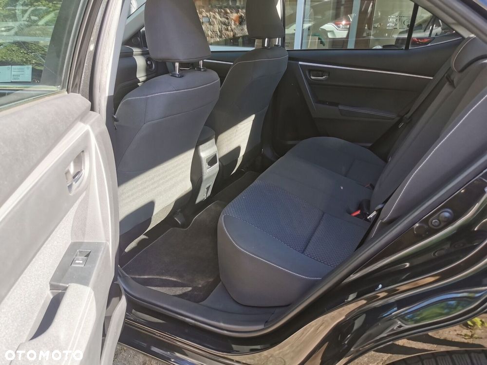 Toyota Corolla - 11