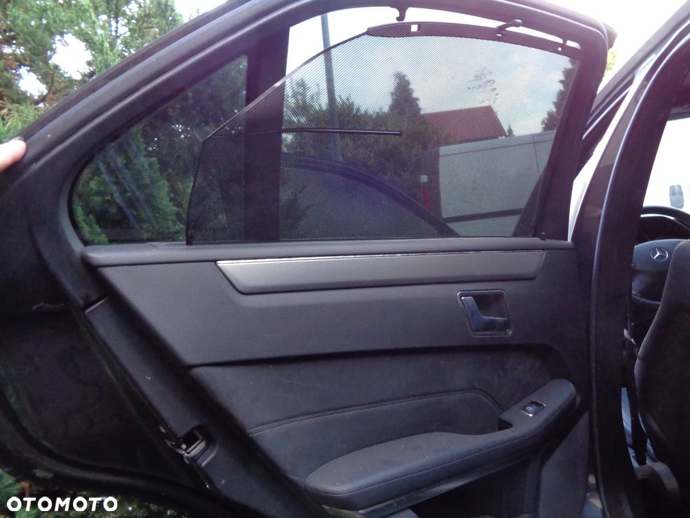 Mercedes-Benz Klasa E 300 BLUETEC 7G-TRONIC Elegance - 11