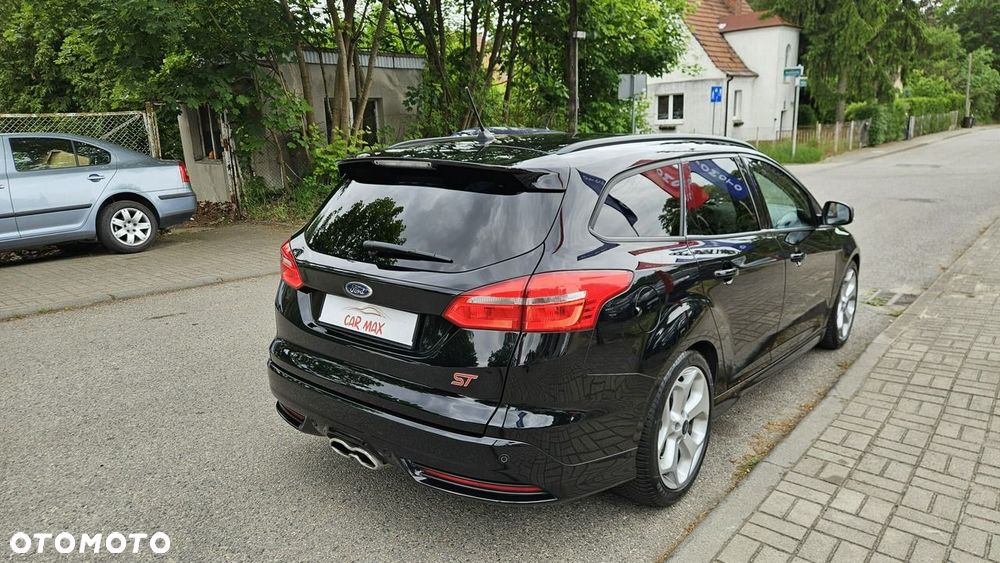 Ford Focus 2.0 EcoBoost ST mit Leder-Sport-Paket - 10