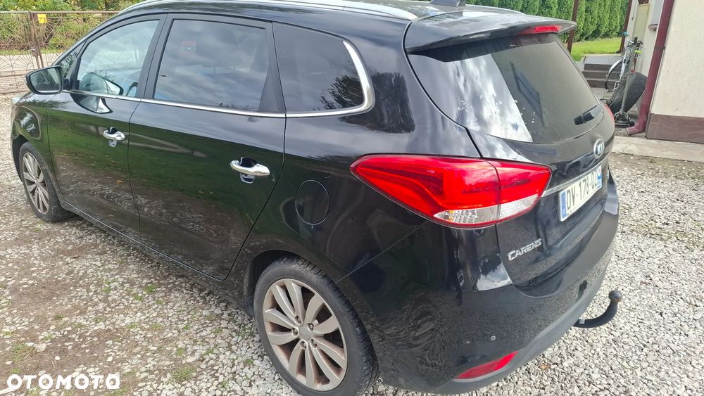 Kia Carens - 6