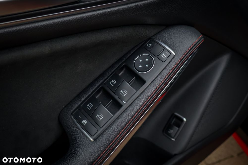 Mercedes-Benz CLA AMG 45 4-Matic - 14