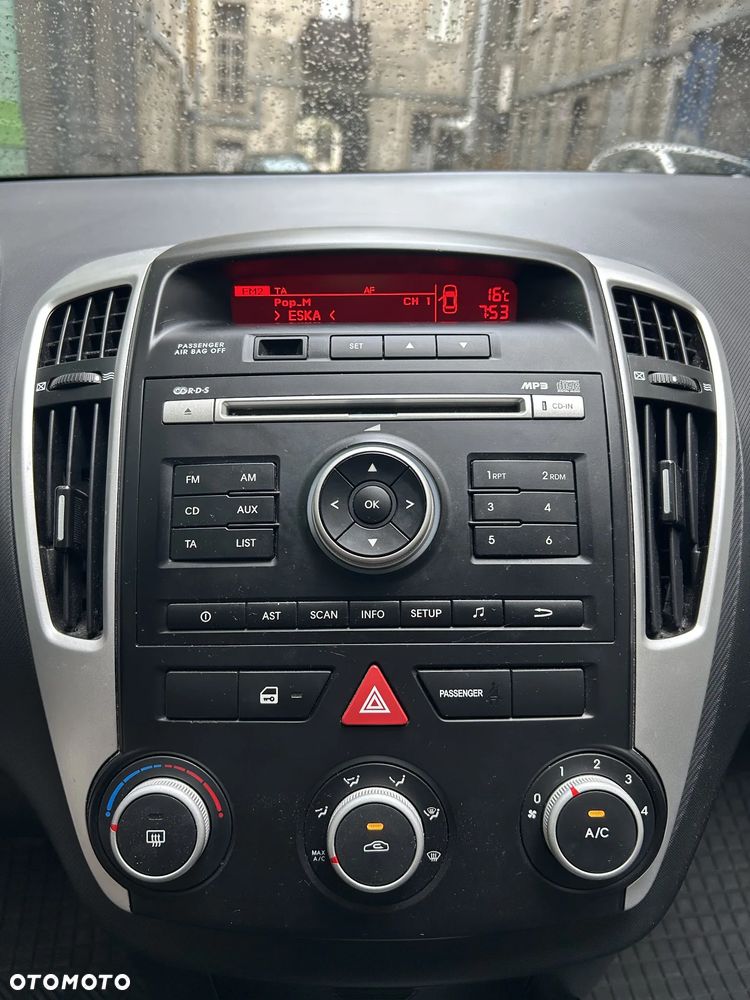 Kia Ceed 1.4 Comfort + - 19