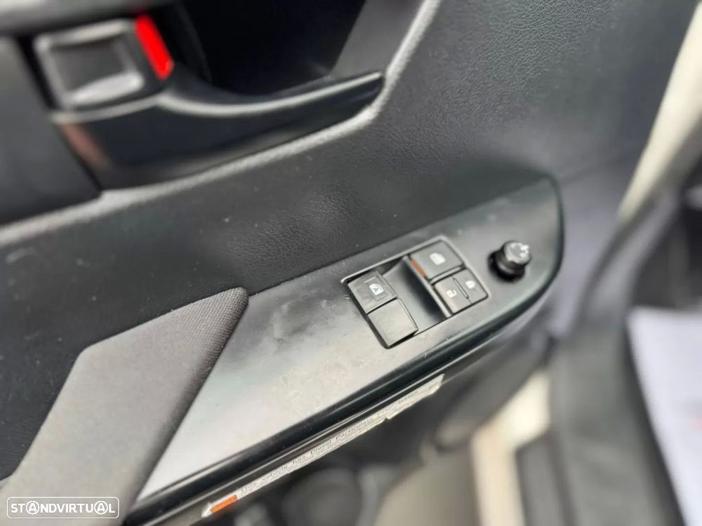 Toyota hilux 2.4 d-4d 4wd cs ch - 12