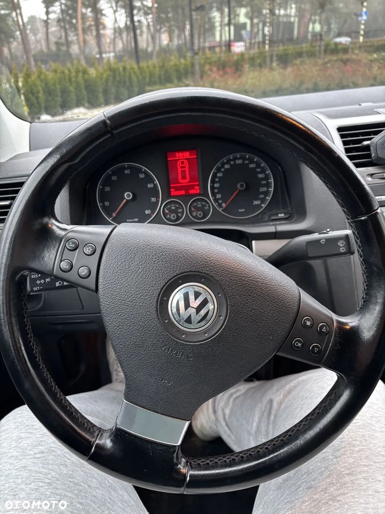 Volkswagen Golf 1.6 Comfortline - 8