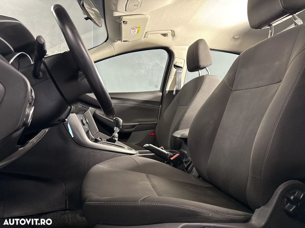 Ford Focus 1.0 EcoBoost Trend - 11