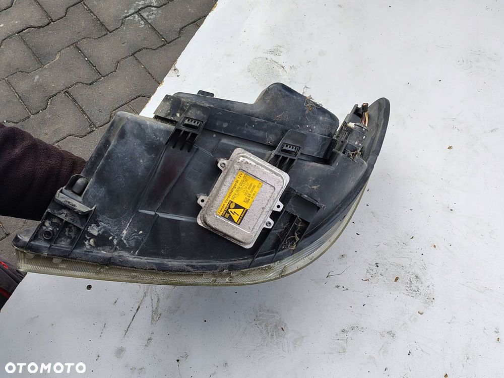 LAMPA PRAWY PRZÓD XENON EUROPA MERCEDES SPRINTER W906 - 2