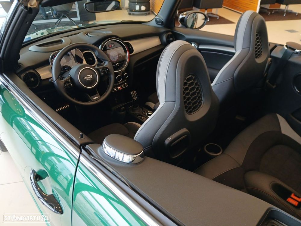 MINI Cabrio - 27