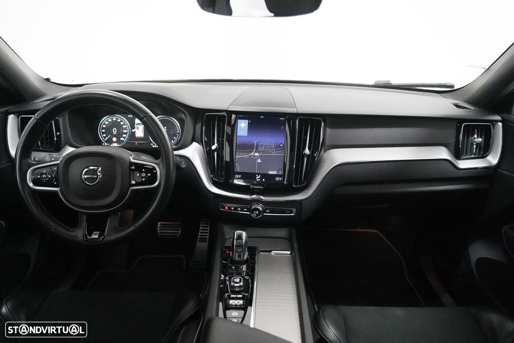 Volvo XC 60 2.0 T8 PHEV R-Design AWD - 5