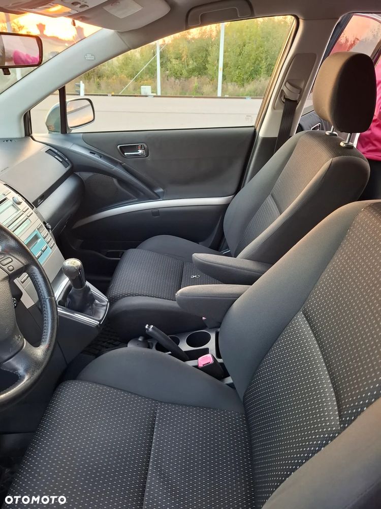 Toyota Corolla Verso - 10