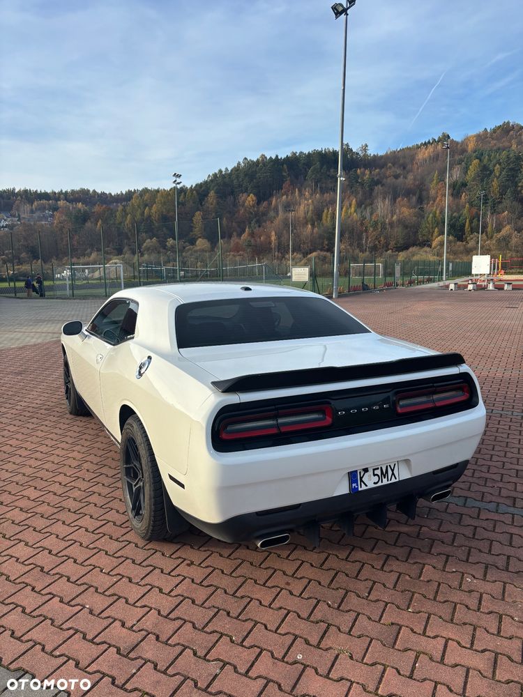 Dodge Challenger - 3
