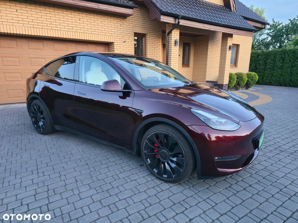 Tesla Model Y - 3