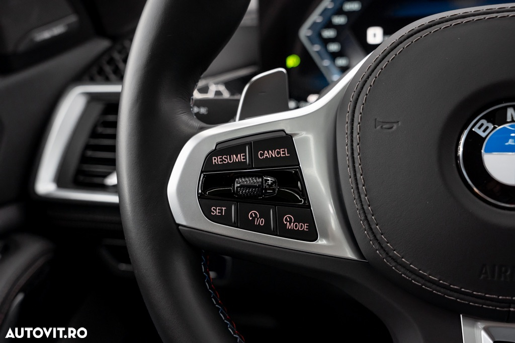 BMW X7 M60i xDrive AT MHEV - 33