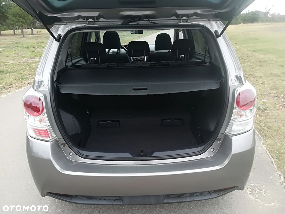 Toyota Verso 1.6 D-4D Prestige - 13