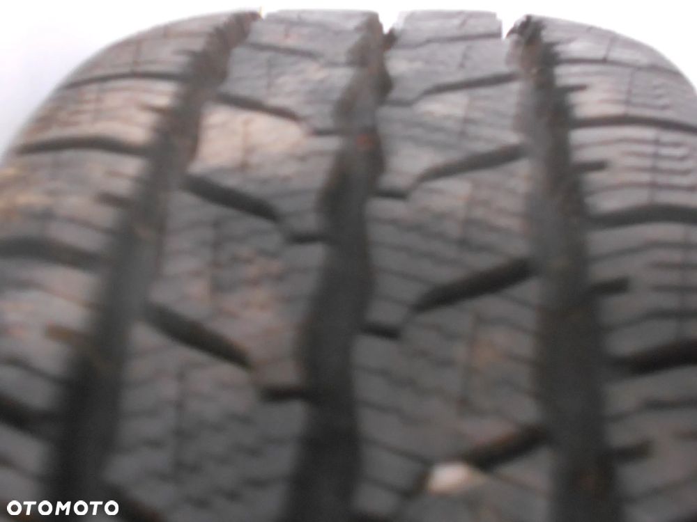 OPONA 205/65R15C CONTINENTAL VAN CONTACT WINTER DOT 1216 11MM - 2