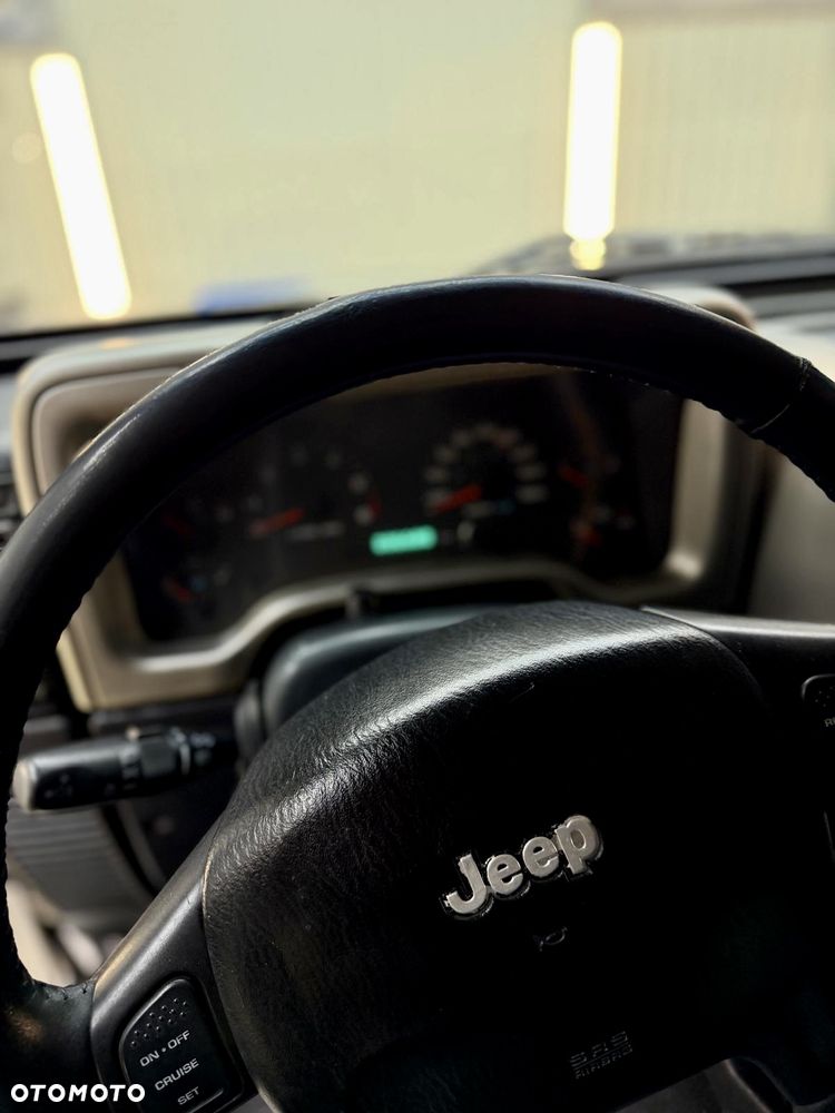 Jeep Wrangler 4.0 Sahara - 31