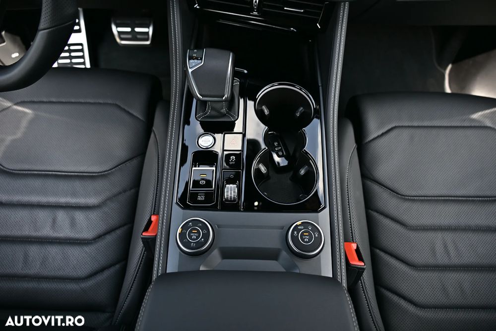 Volkswagen Touareg - 29